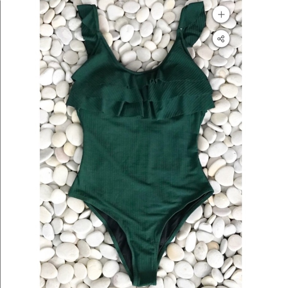 BNWT green ruffle swimsuit